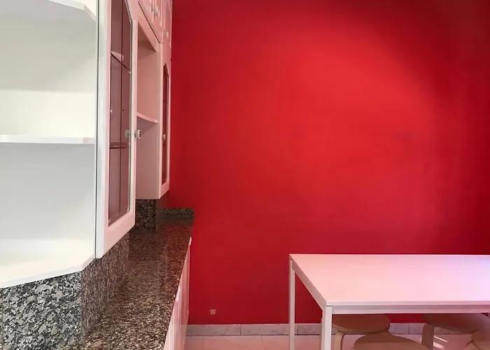 Magnifica Casa Con Garaje Muy Bien Comunicada Apartamento *